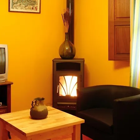 La Casa En El Desfiladero De Cangas De Oni